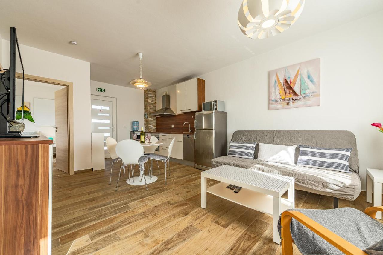 Hibiskus App2 Apartment Вир Екстериор снимка